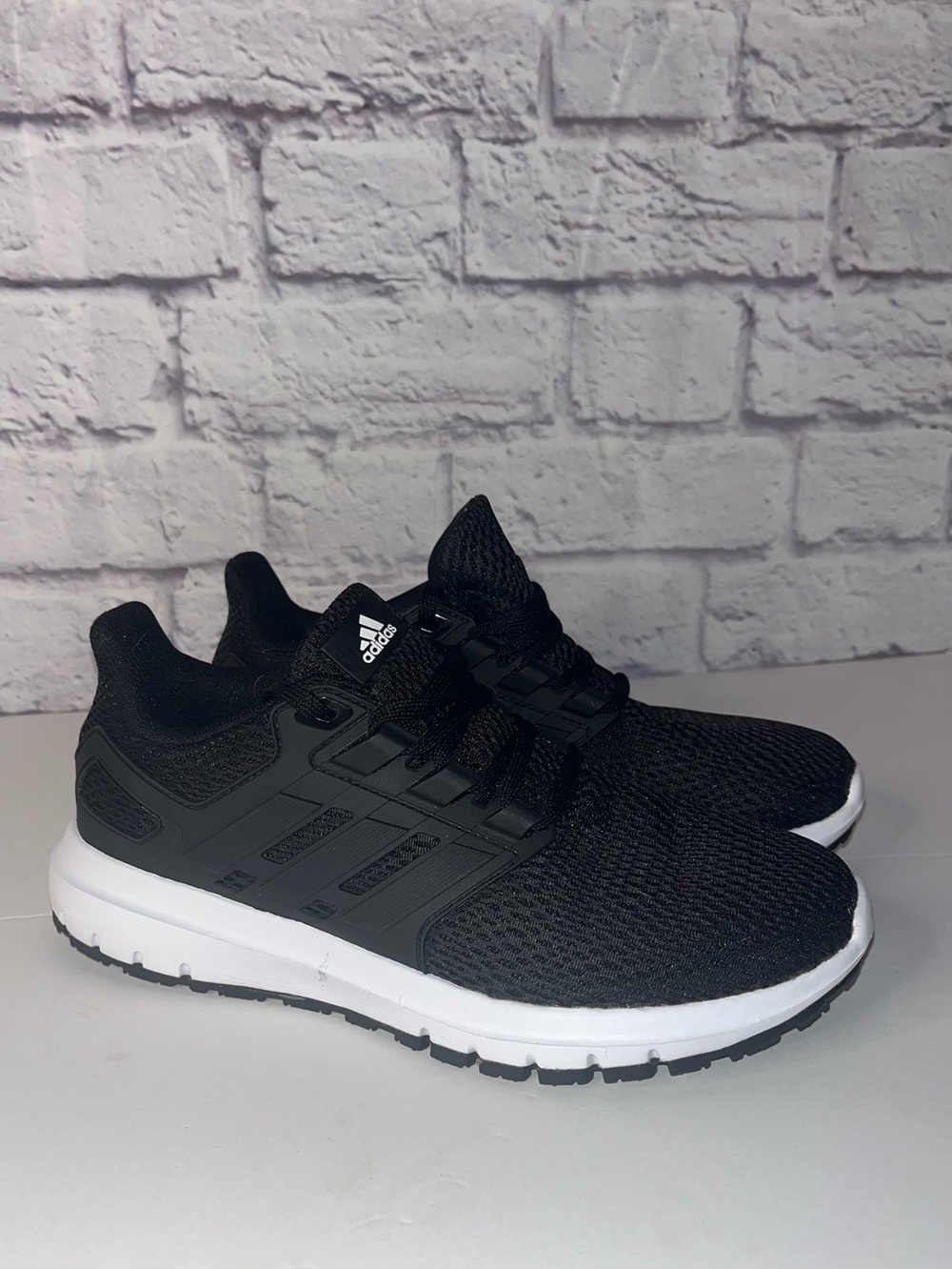 Adidas women black Ultimashow Shoes size 6.5